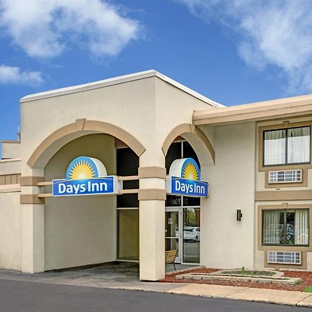 Days Inn By Wyndham Bloomington West Eksteriør bilde