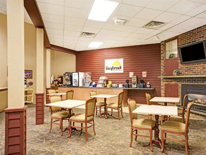 Days Inn By Wyndham Bloomington West Eksteriør bilde