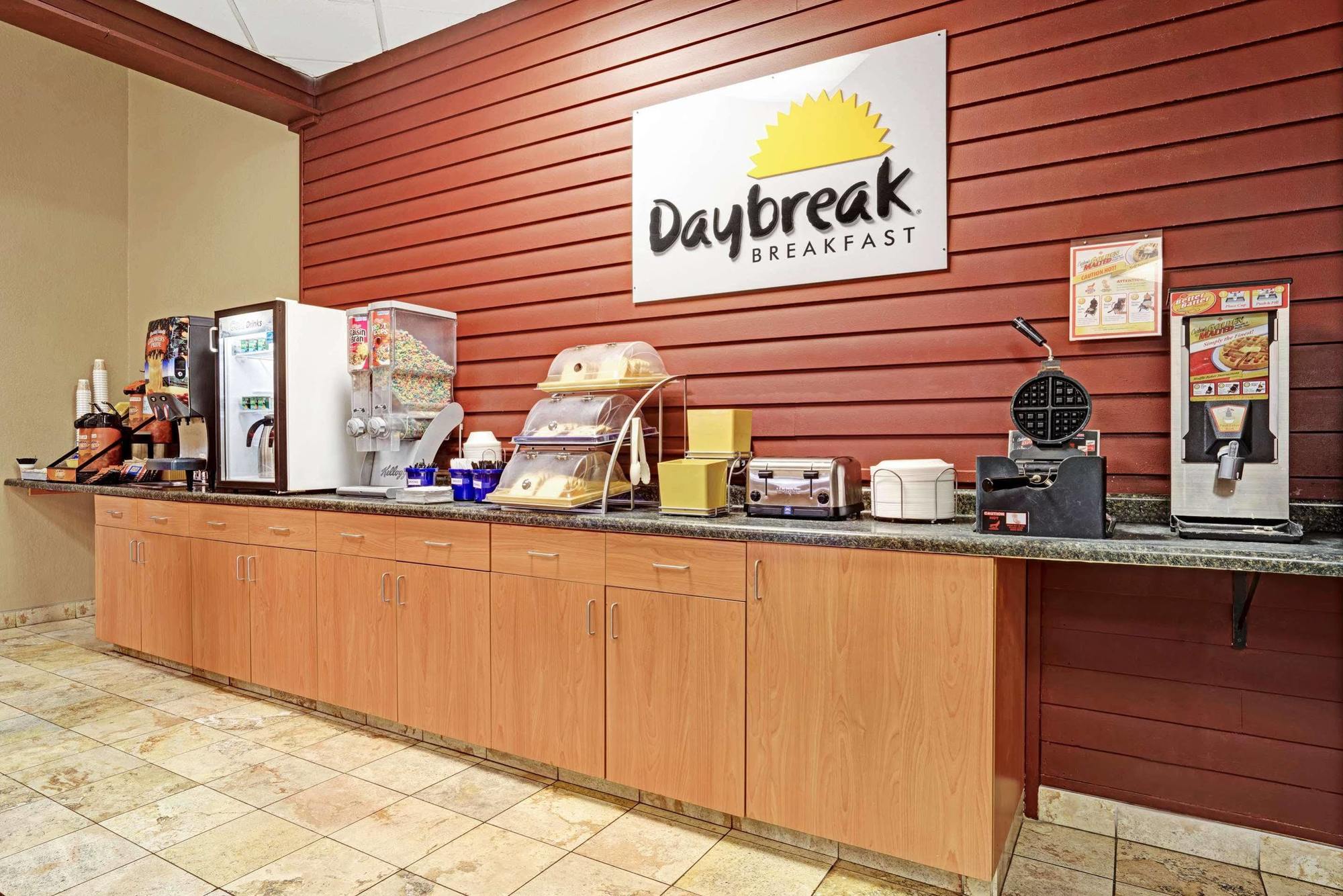 Days Inn By Wyndham Bloomington West Eksteriør bilde