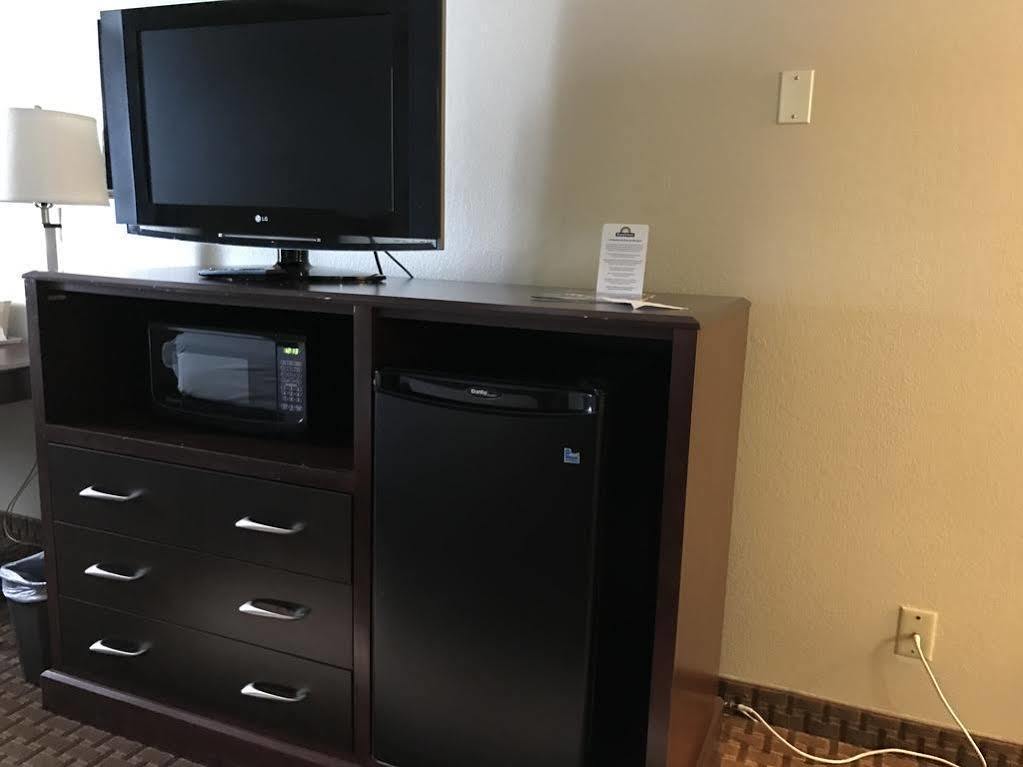 Days Inn By Wyndham Bloomington West Eksteriør bilde